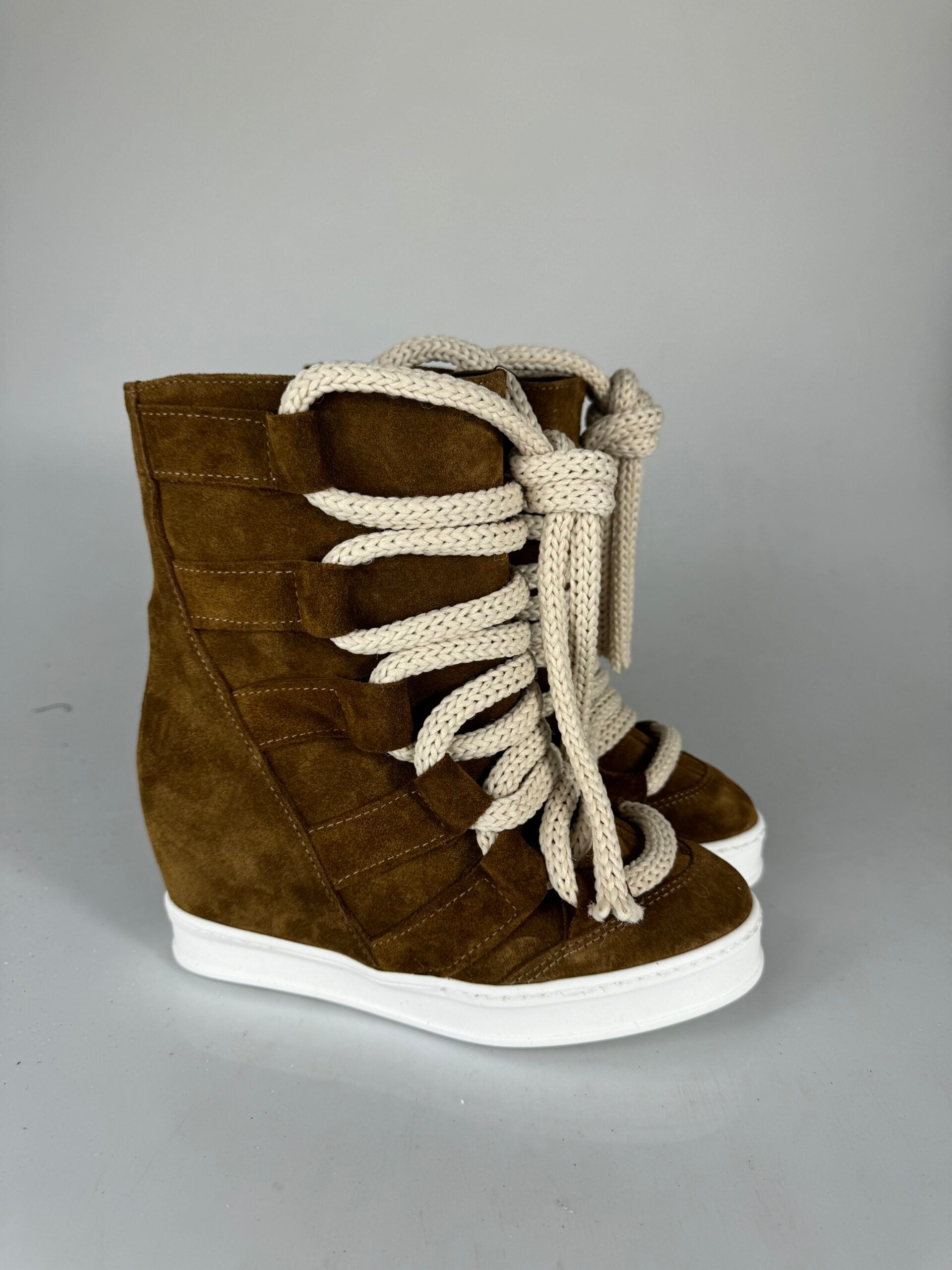 Artem full up cam leather