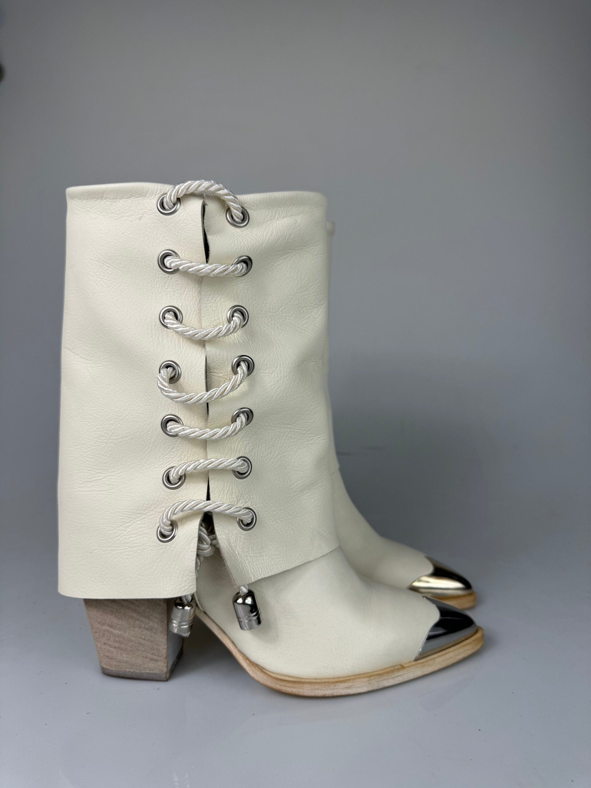 Isa i33 vitello latte