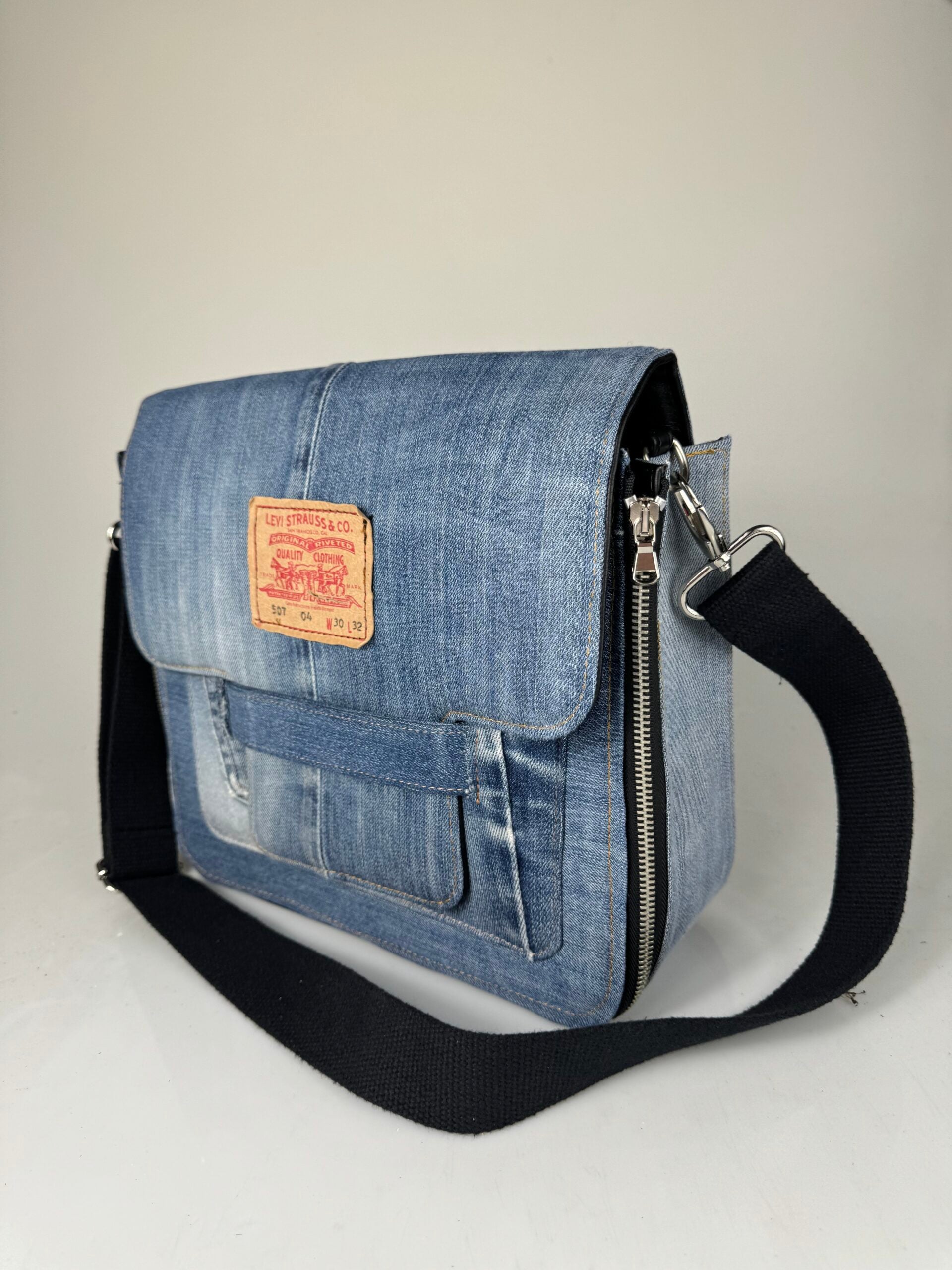 Vaqueros Melody Levi's Rip de cuero negro