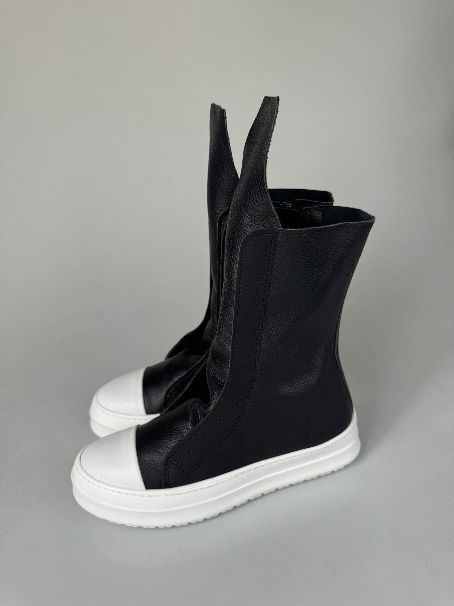 Tore01 pelle nero