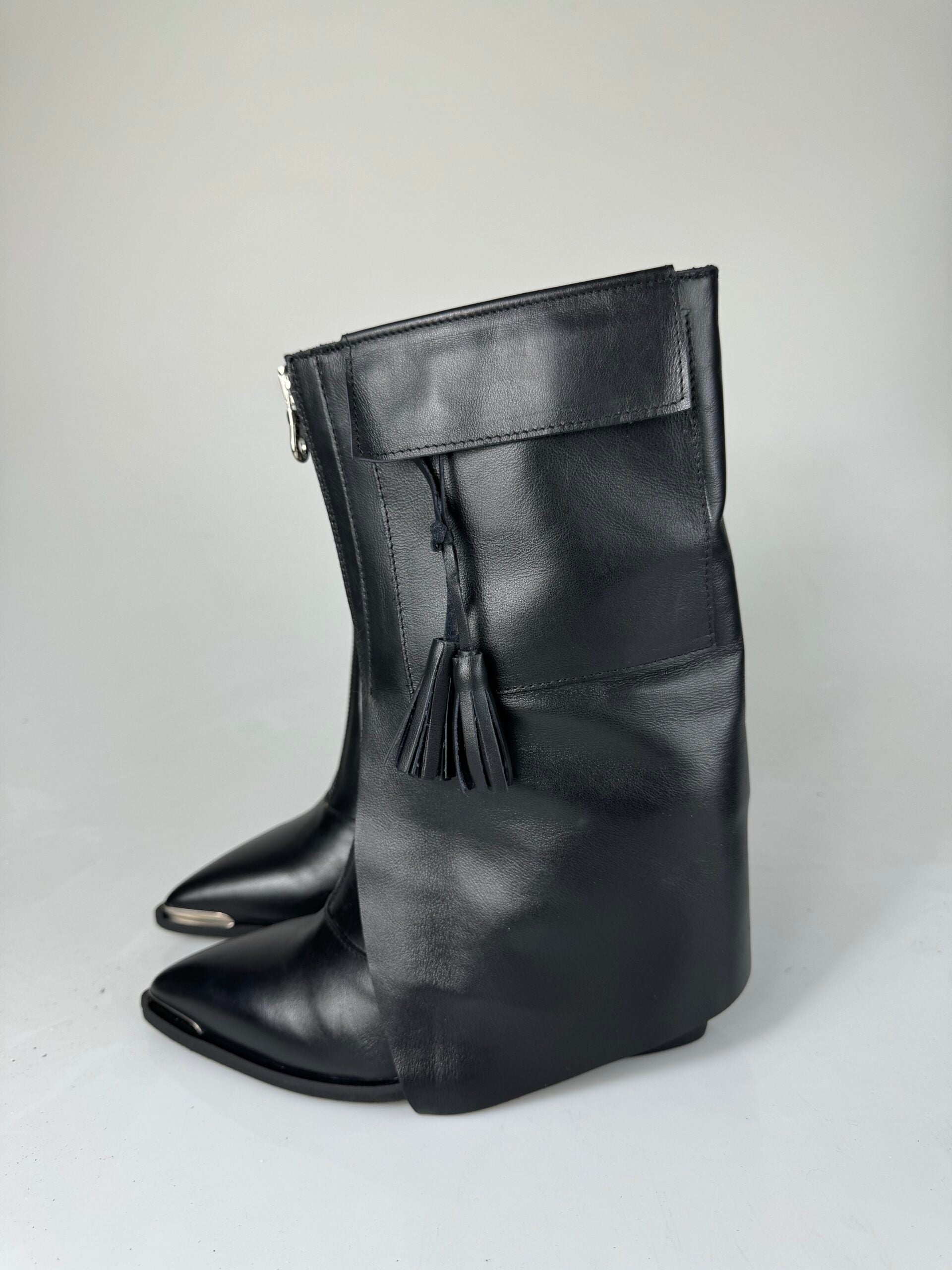 Isa LP118 vitello nero