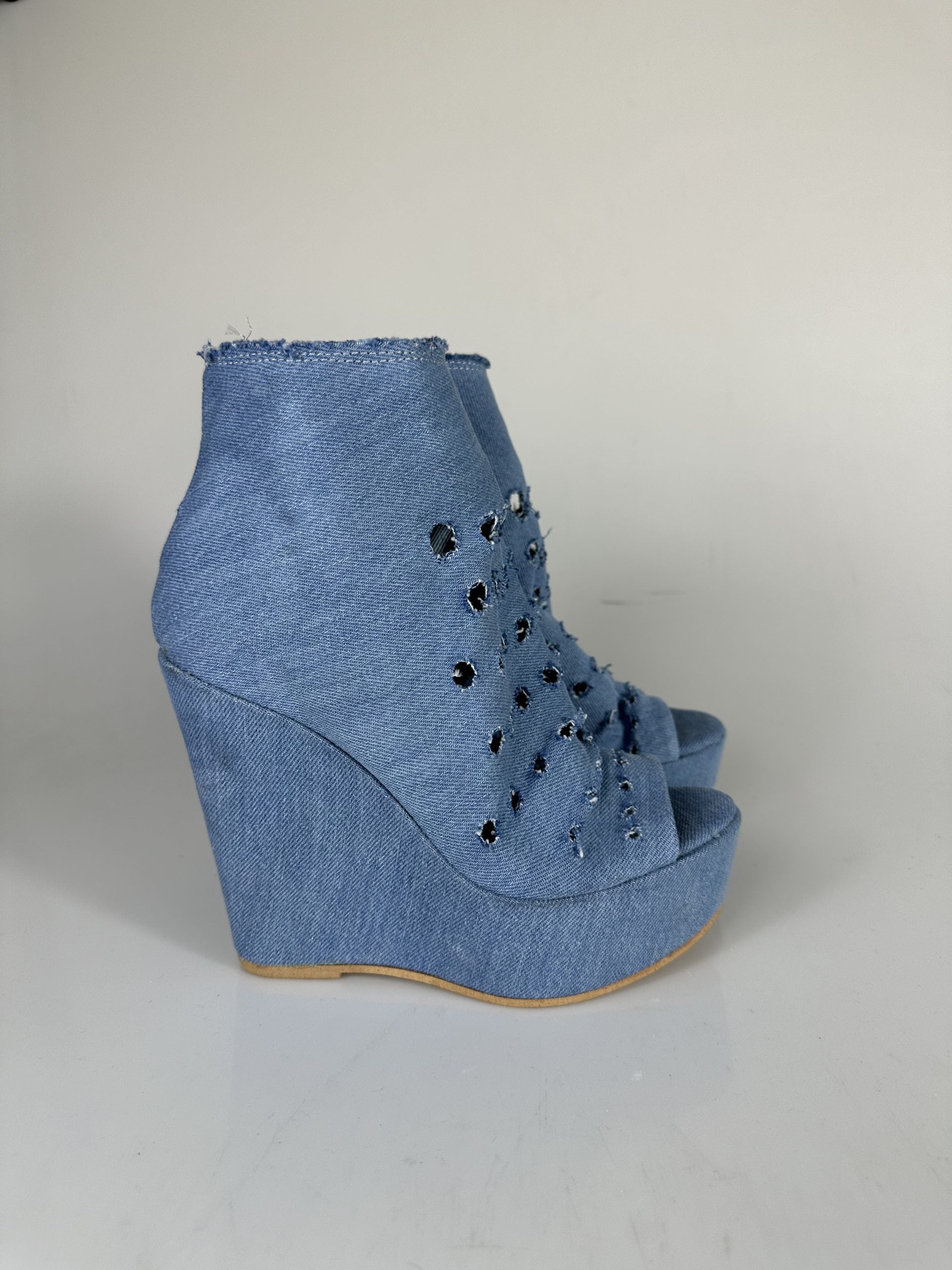 Carmensita buchi jeans chiaro