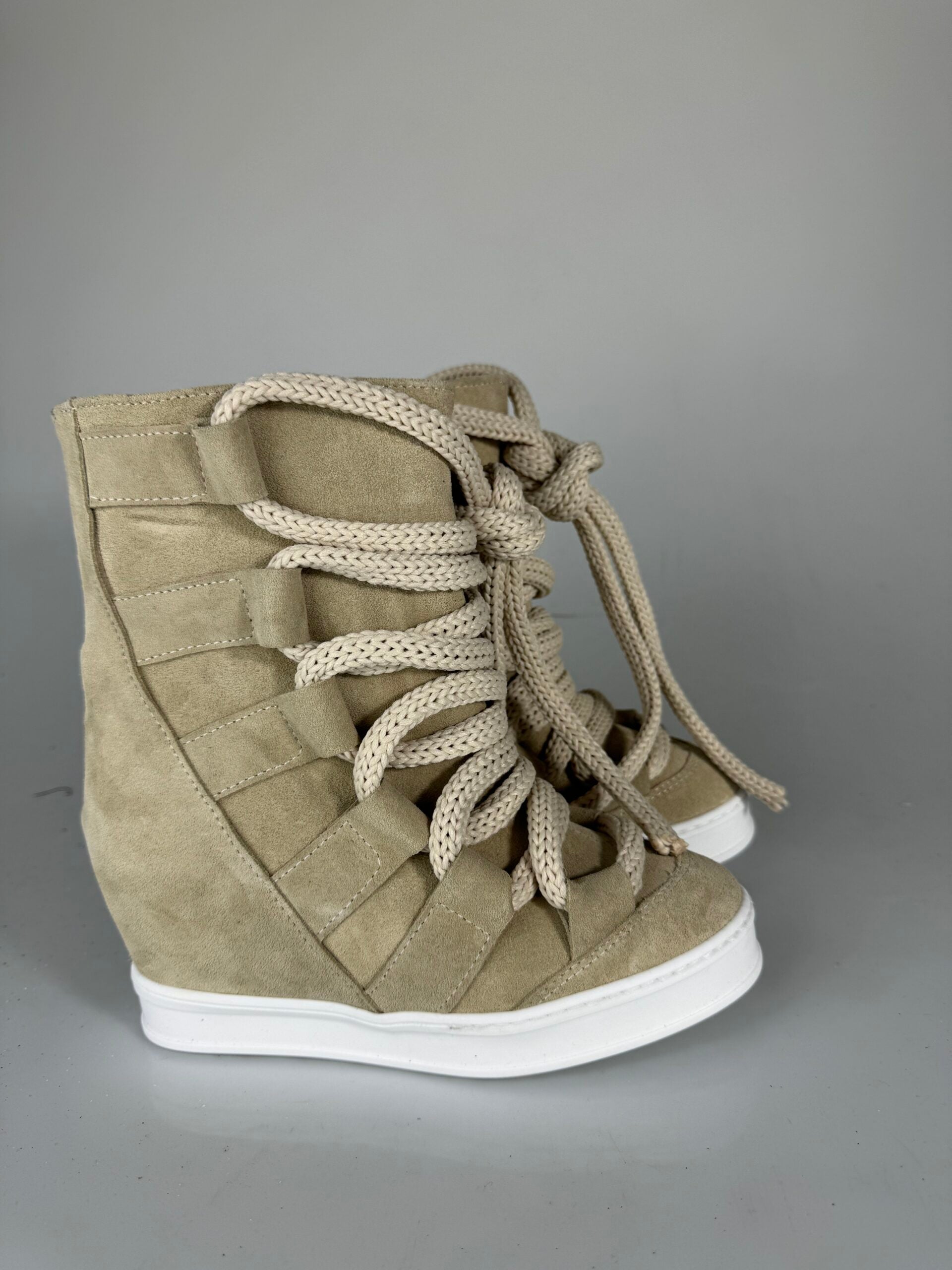 Artem cámara completa beige 