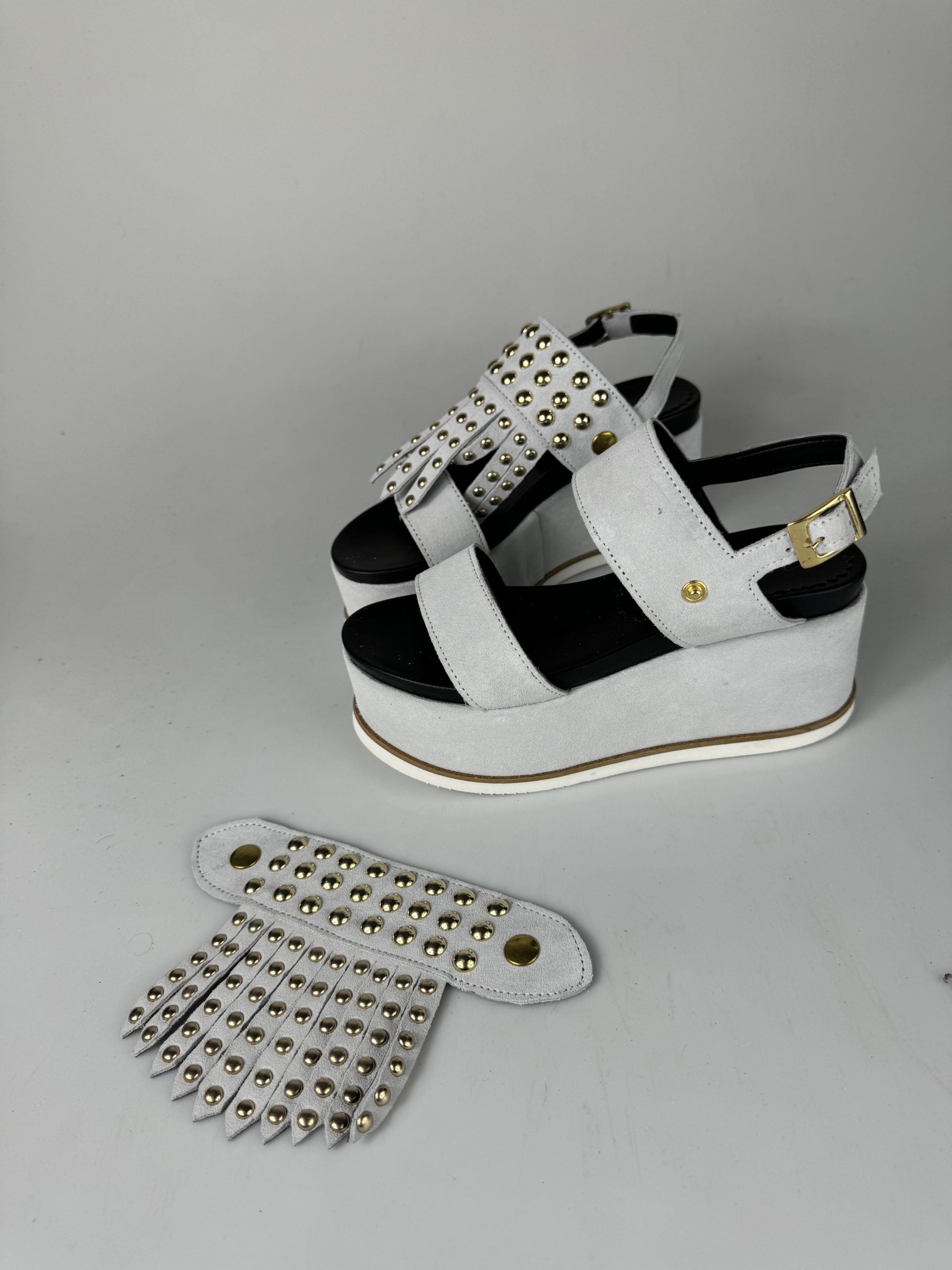 Holly51 cam ghiaccio borchie argento