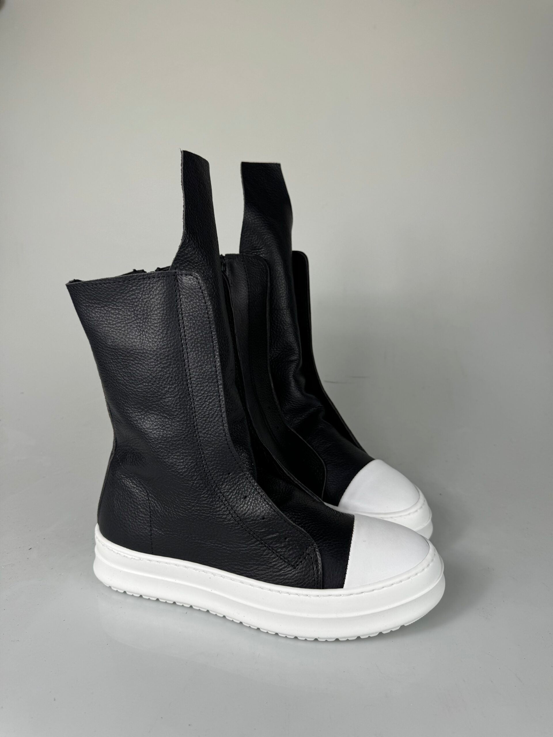 Tore01 pelle nero