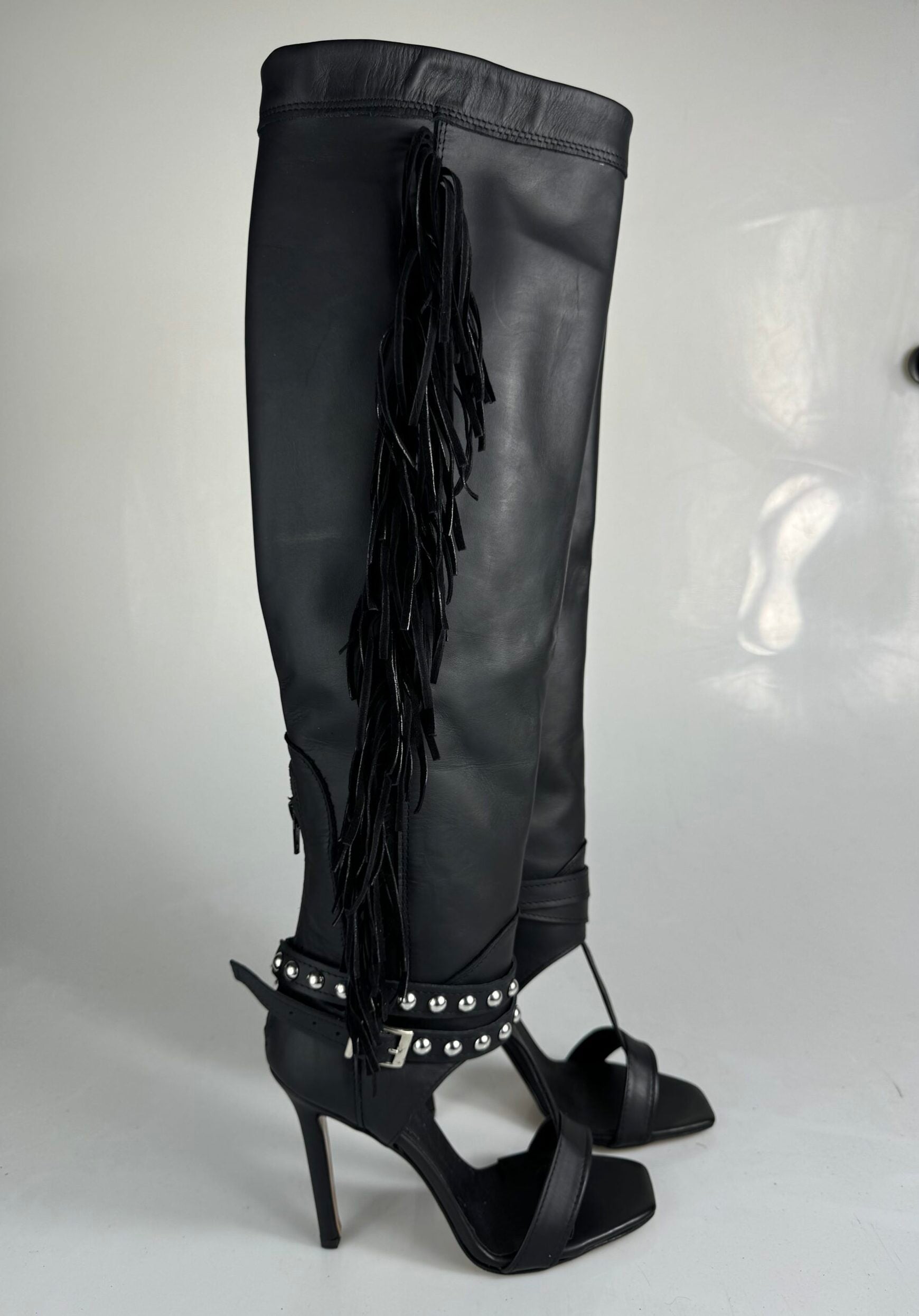 Emma177 cuero negro