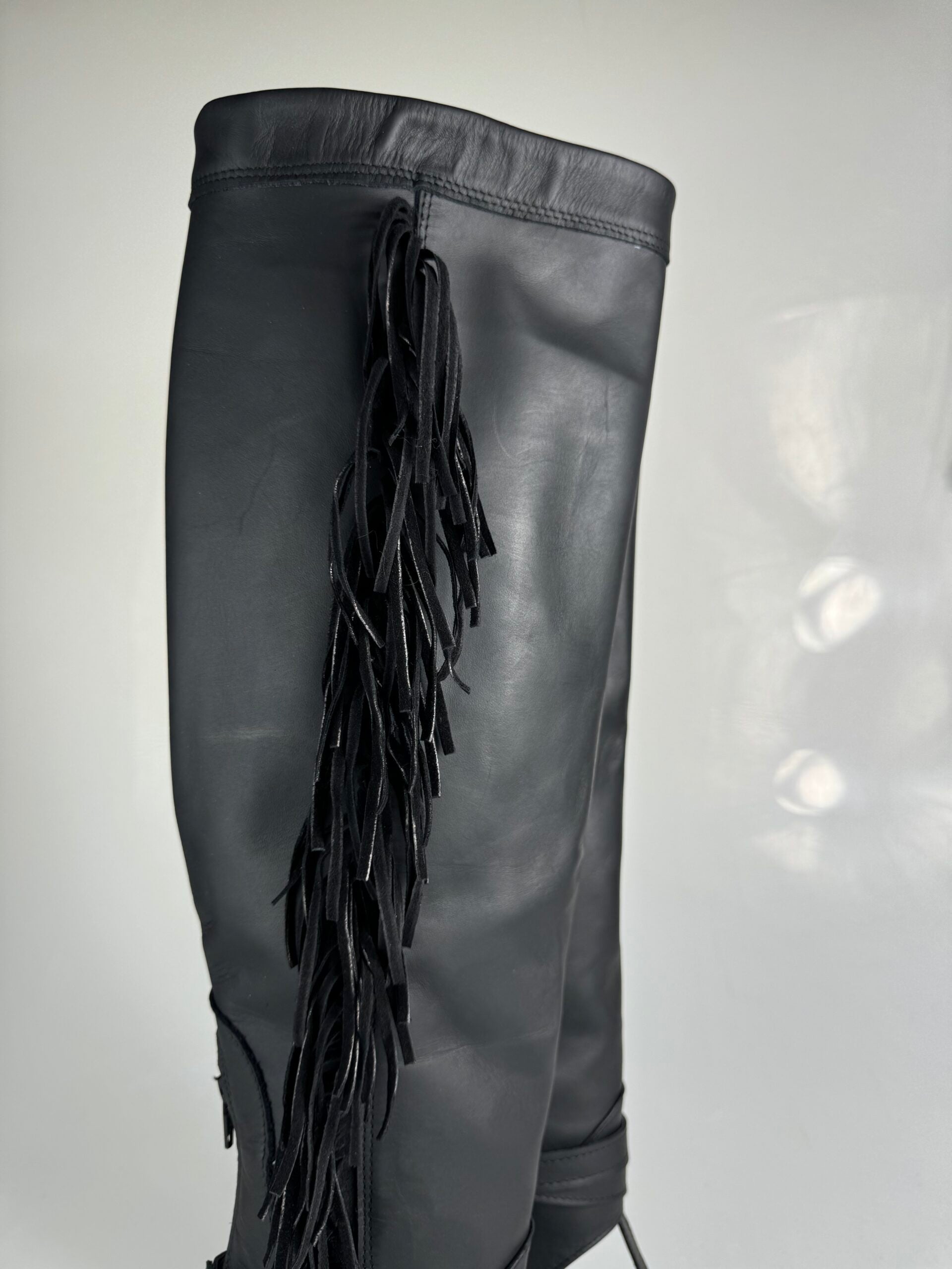 Emma177 cuero negro
