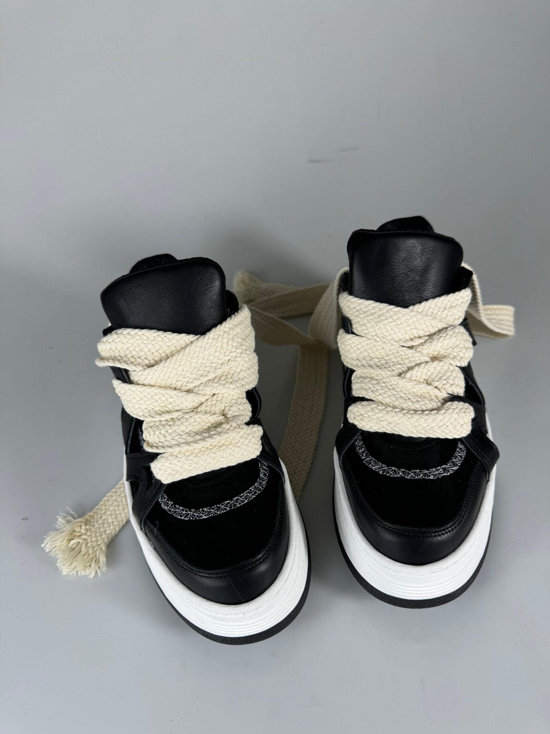 Wolf5  cam nero laccio beige