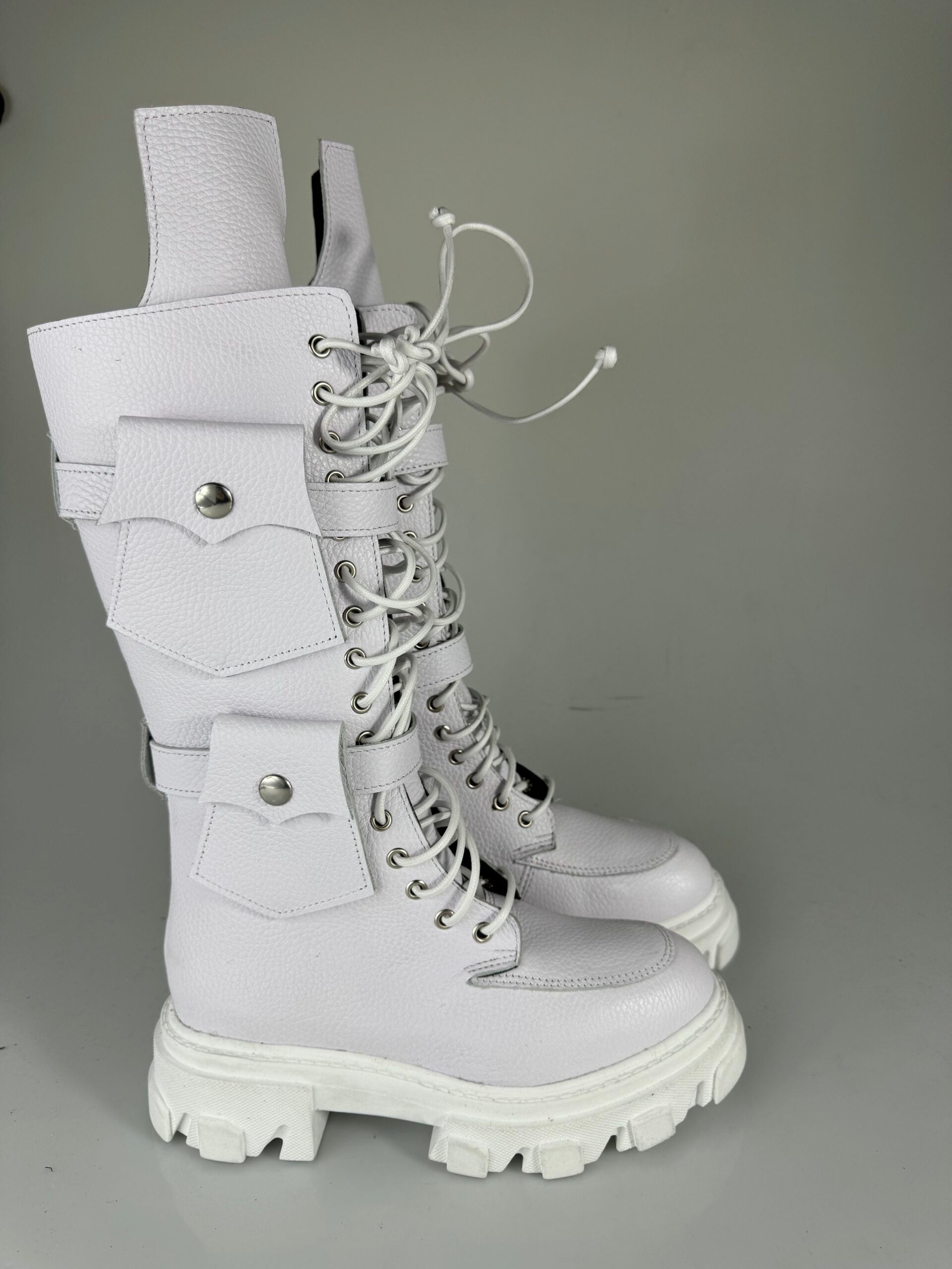 Wake1 pelle bianco lingua alta