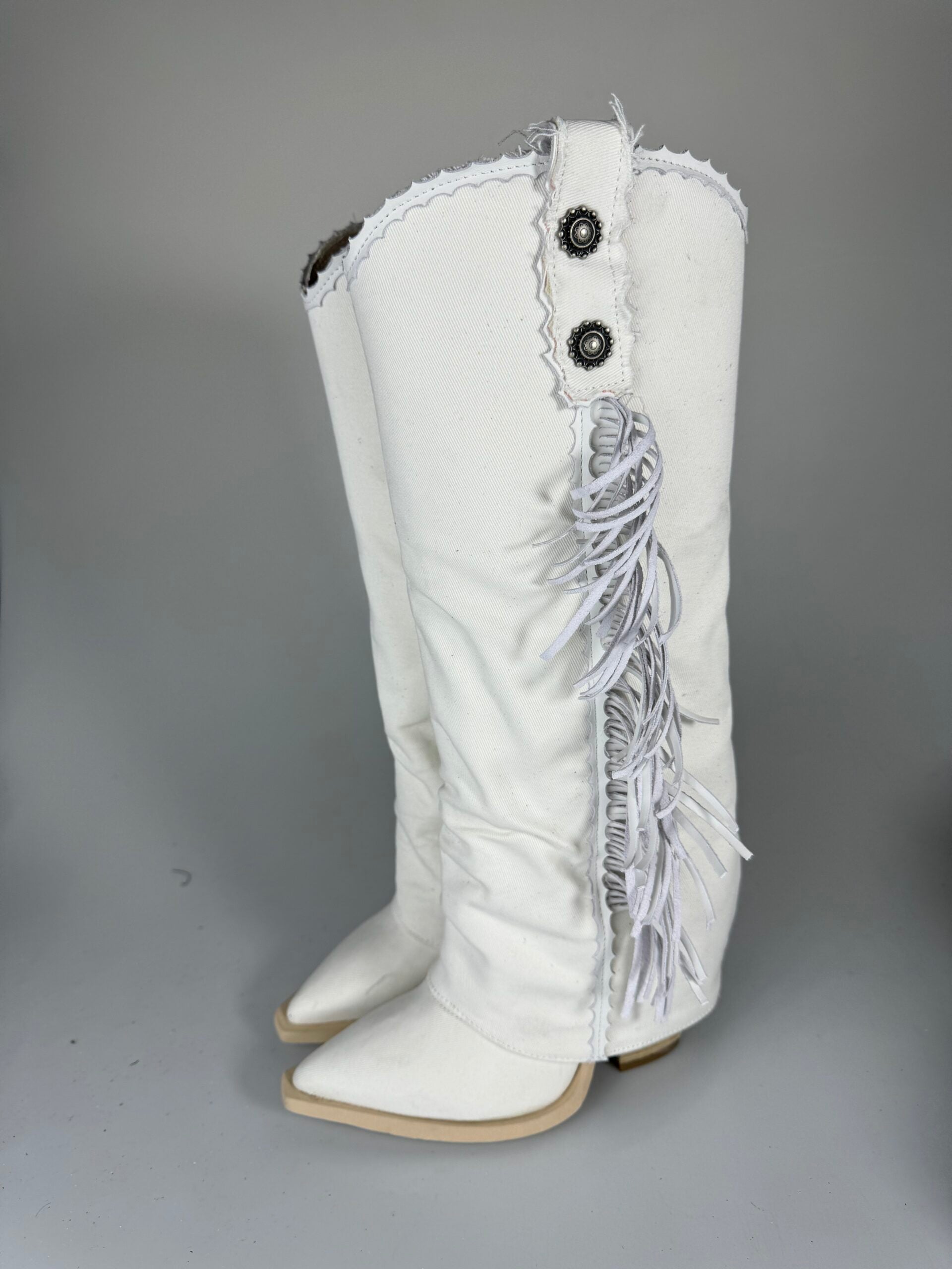 Euphoria canvas white rip cam ice